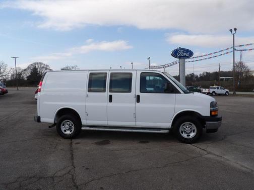 2024 Chevrolet Express 2500 RWD 2500 Regular Wheelbase WT