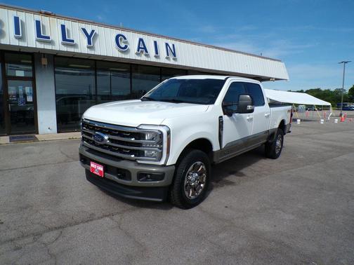 Star White Metallic Tri-Coat 2026 Ford F-250 King Ranch