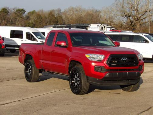 2022 Toyota Tacoma SR