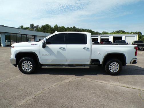 Summit White 2024 Chevrolet Silverado 2500 LTZ