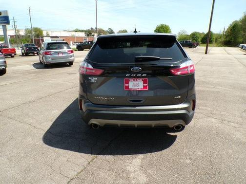 Carbonized Gray Metallic 2022 Ford Edge Titanium