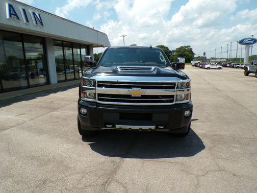 Black 2019 Chevrolet Silverado 2500 High Country