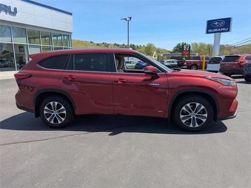 2020 Toyota Highlander Hybrid XLE