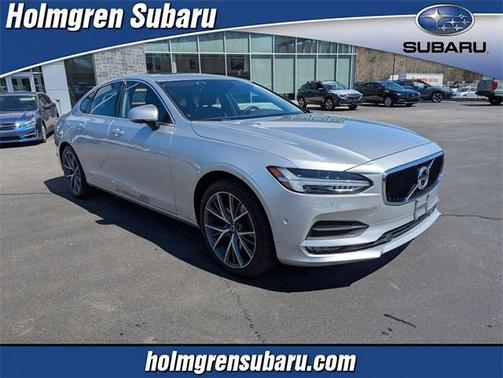 2017 Volvo S90 T6 Momentum