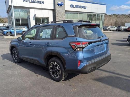 2025 Subaru Forester Base