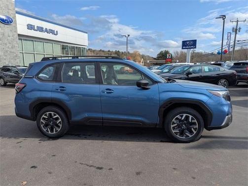 2025 Subaru Forester Base