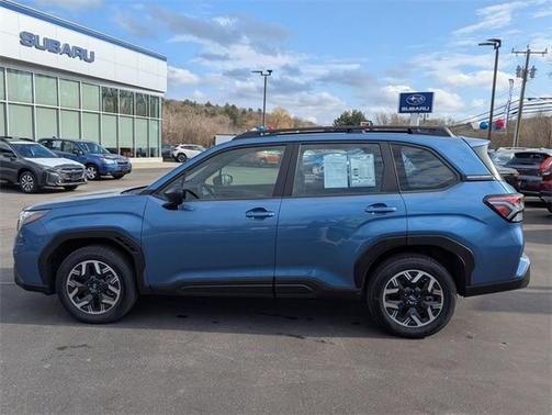 2025 Subaru Forester Base