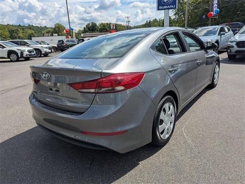 2018 Hyundai ELANTRA SE