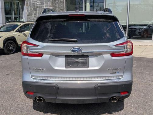 Ice Silver Metallic 2025 Subaru Ascent Premium