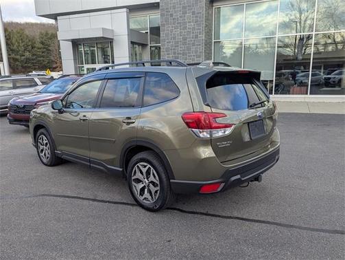 2022 Subaru Forester Premium