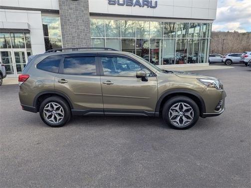 2022 Subaru Forester Premium