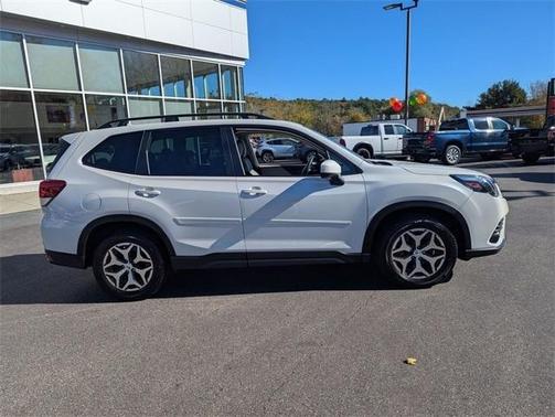 2022 Subaru Forester Premium