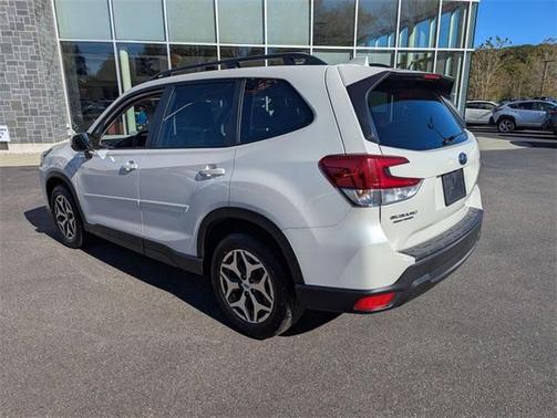 2022 Subaru Forester Premium