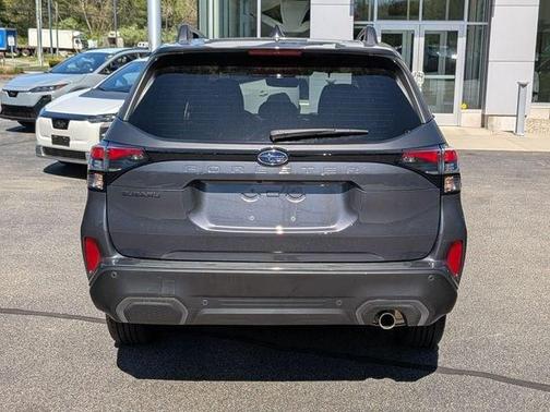 Magnetite Gray Metallic 2025 Subaru Forester Limited