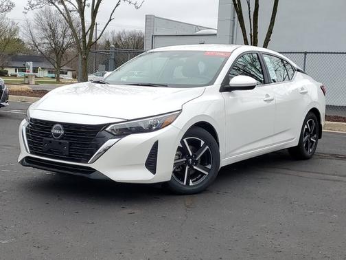 Aspen White 2024 Nissan Sentra SV
