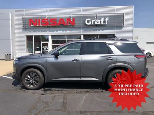 2022 Nissan Pathfinder SV