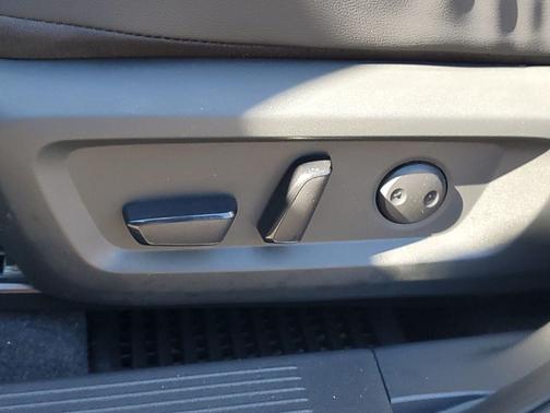Gun Metallic 2023 Nissan Rogue SL