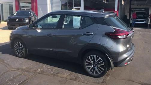 2022 Nissan Kicks SV