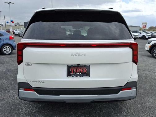 2025 Kia Carnival EX