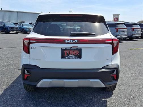 2025 Kia Seltos LX