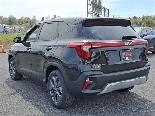 2025 Kia Seltos LX