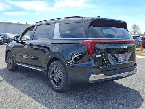 2025 Kia Carnival Hybrid SX