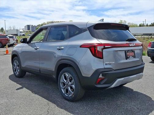 2025 Kia Seltos LX