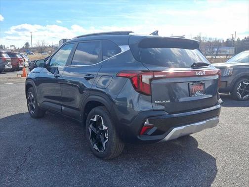 2025 Kia Seltos EX