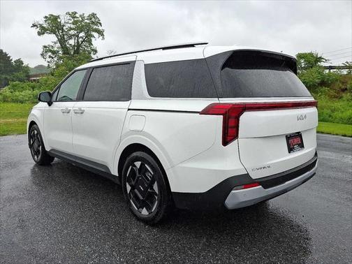 2025 Kia Carnival EX