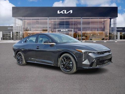 2025 Kia K4 GT-Line Turbo