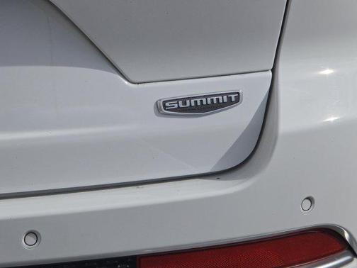 2023 Jeep Grand Cherokee Summit