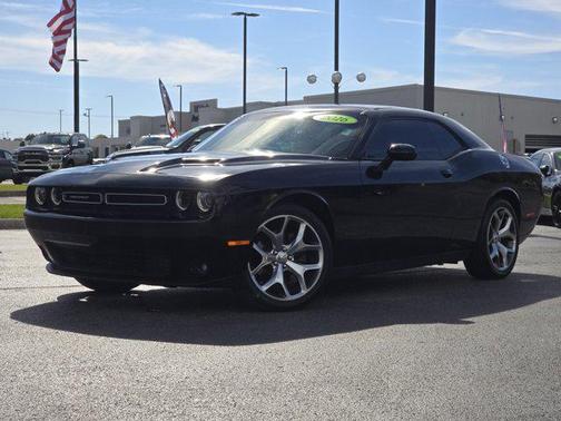2016 Dodge Challenger SXT
