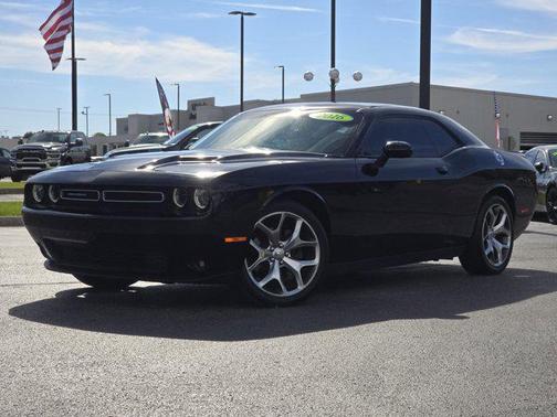 2016 Dodge Challenger SXT