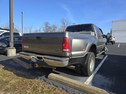 2005 Ford F-350 XLT Crew Cab Super Duty