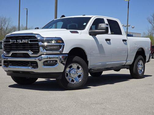 2025 RAM 2500 Tradesman Crew Cab 4x4 6'4' Box