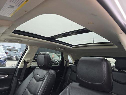 2019 Cadillac XT5 Premium Luxury