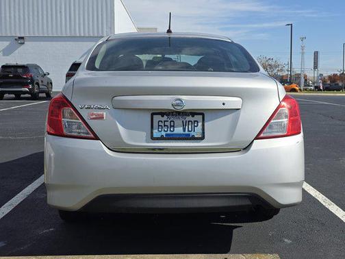 2015 Nissan Versa 1.6 S