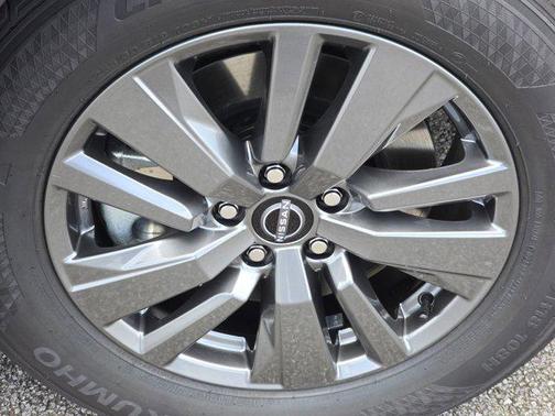 2025 Nissan Pathfinder SV 4WD