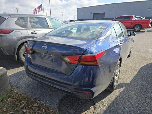 2023 Nissan Altima S FWD