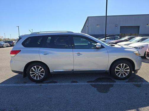 2015 Nissan Pathfinder SL