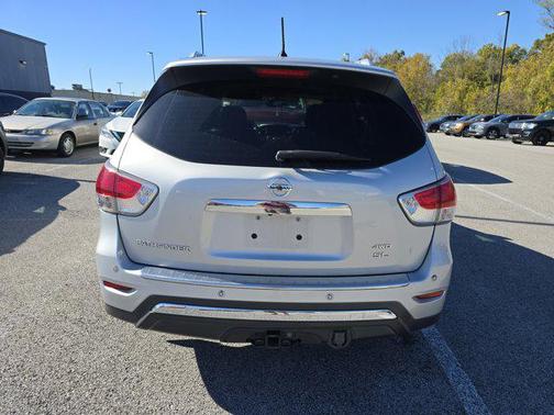 2015 Nissan Pathfinder SL