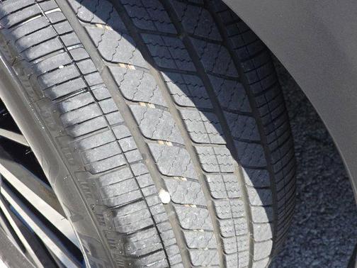 2024 Nissan Pathfinder Platinum FWD