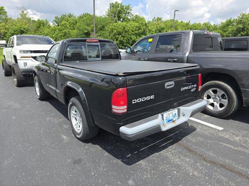 2004 Dodge Dakota Base