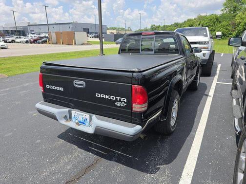 2004 Dodge Dakota Base