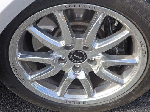 2009 Ford Shelby GT500 Base