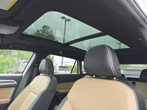 2023 Volkswagen Atlas Cross Sport 3.6L V6 SE w/Technology
