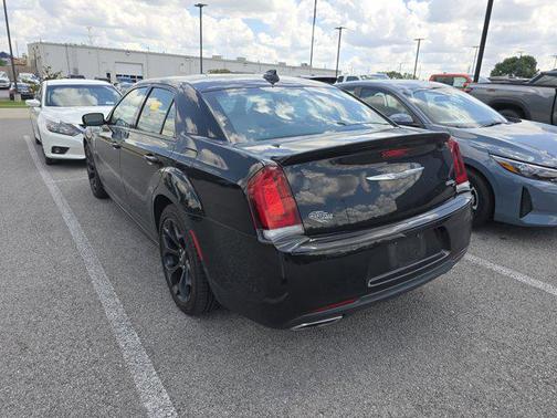 2019 Chrysler 300 S