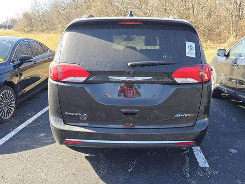 2020 Chrysler Pacifica Hybrid Touring L