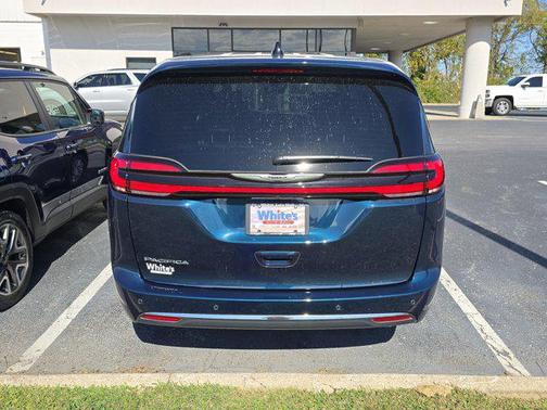 2025 Chrysler Pacifica L