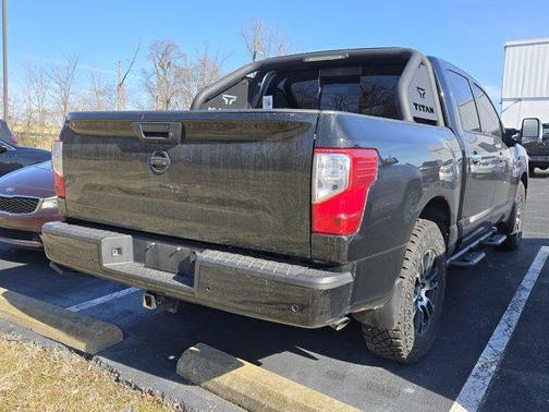 2021 Nissan Titan SV